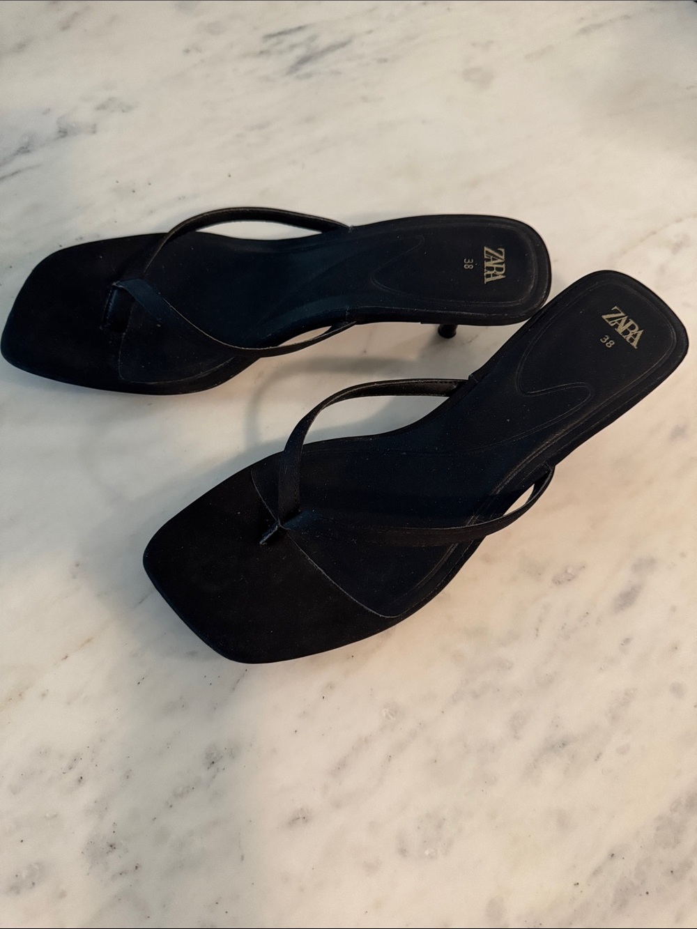 Zara Black Square-Toe Minimal Thong Kitten Heel Sandals - Picture 5 of 6
